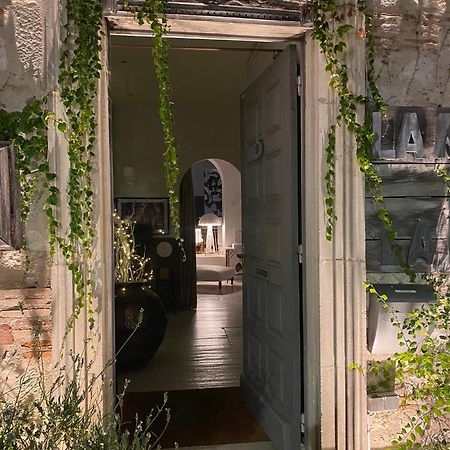 La Maison Sur La Place Penne-d'Agenais Экстерьер фото