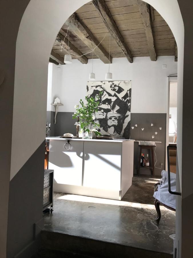La Maison Sur La Place Penne-d'Agenais Экстерьер фото