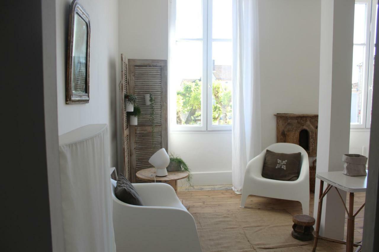 La Maison Sur La Place Penne-d'Agenais Экстерьер фото